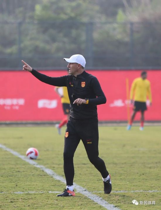 伊人亚洲综合网成人