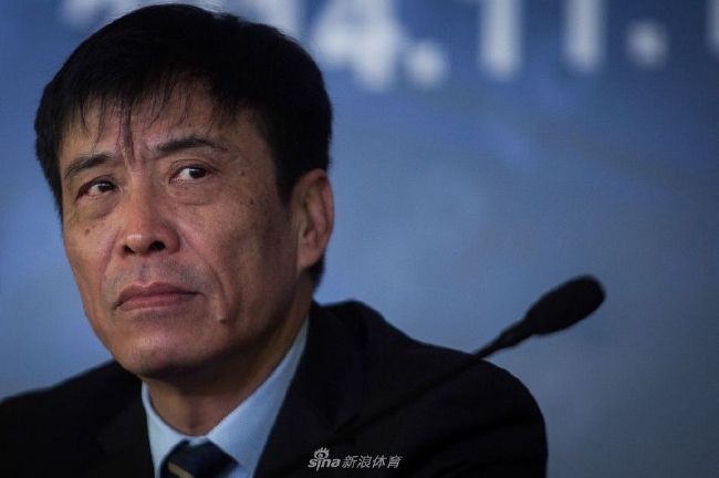 两个美丽的女孩