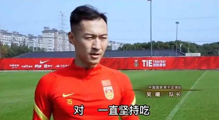 熬夜的职员们